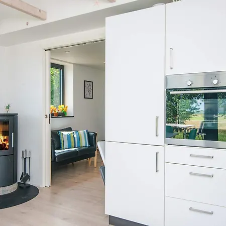 Nyaraló Retreat With Outdoor Whirlpool