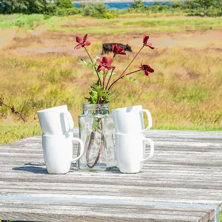 Retreat With Outdoor Whirlpool Nyaraló *