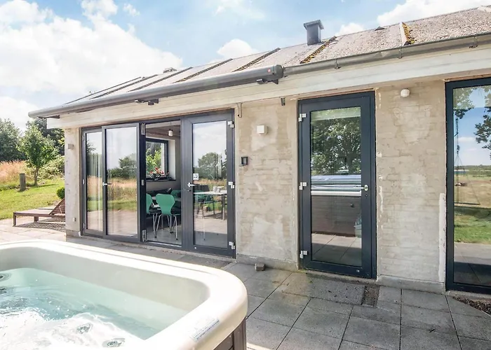 Nyaraló Retreat With Outdoor Whirlpool Årøsund