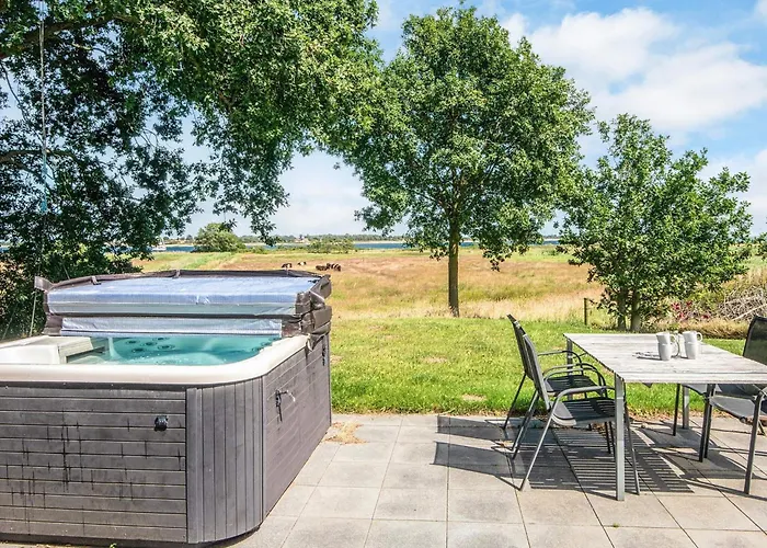 Retreat With Outdoor Whirlpool