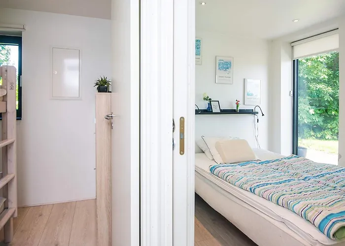 Retreat With Outdoor Whirlpool Nyaraló