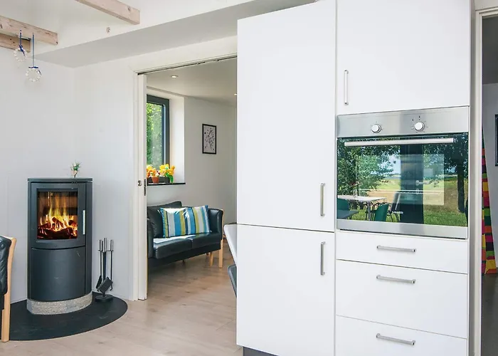 Nyaraló Retreat With Outdoor Whirlpool