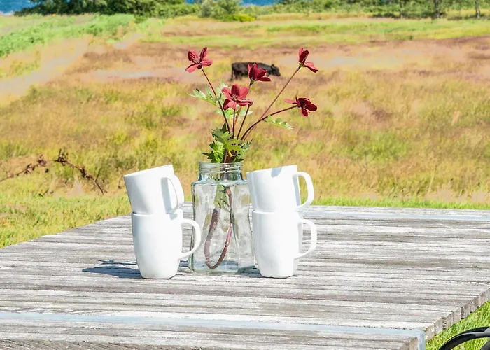 Retreat With Outdoor Whirlpool Nyaraló *