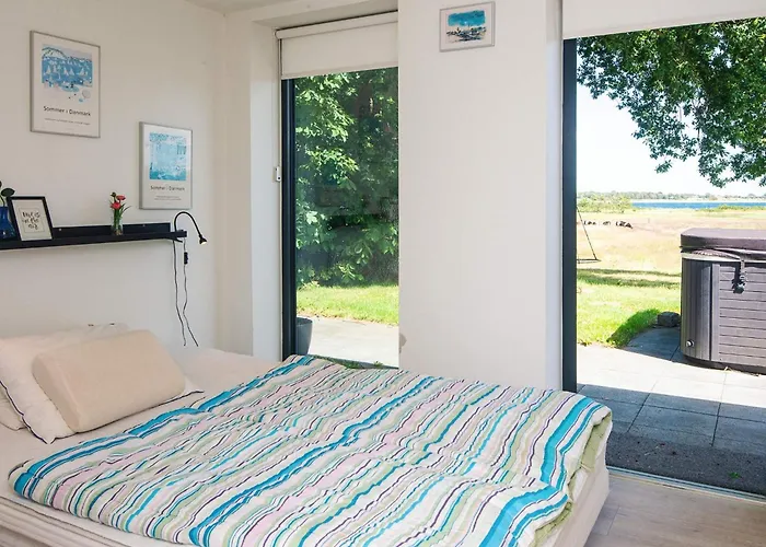 Nyaraló Retreat With Outdoor Whirlpool *